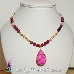 Collier sautoir géode rose,...